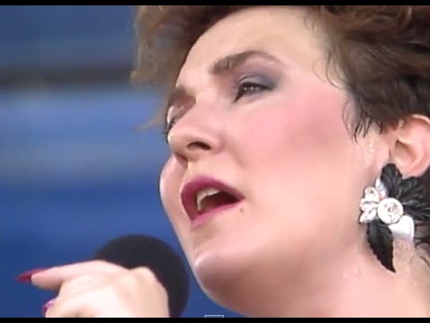 Montgomery Plant and Stritch - Shiny Stockings - 8/13/1988 - Newport Jazz Festival (Official)