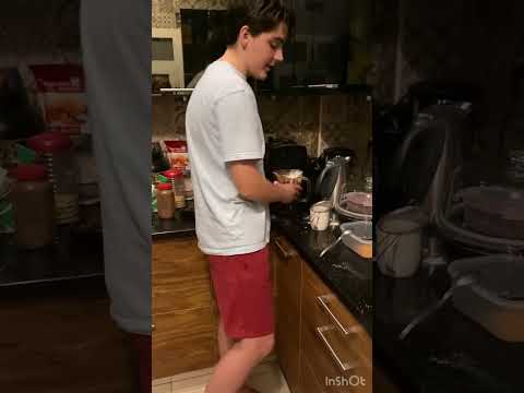 Cas cooking chocolate cake