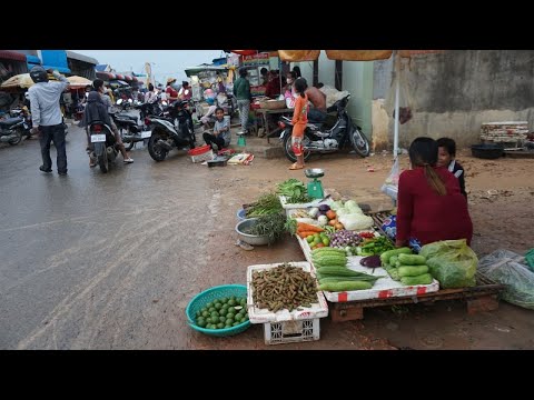 Evening Countryside Market @PreyChass - Evening Food Market Scene at Sanlung Commune Kandal Province