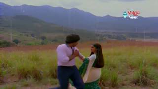 Abhilasha Songs - Urakalai Godavari - Chiranjeevi, Radhika