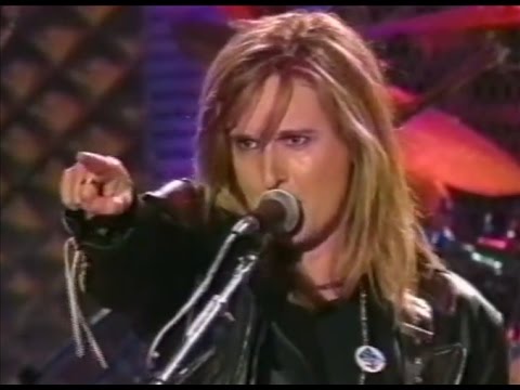 Melissa Etheridge rocks out with Be my baby, Love Child, Leader of the pack | 9-2-1995