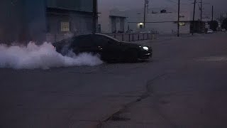 MERCEDES CLS 63 AMG CAR VS MERCEDES CLS 550 CAR REVIEW!!!!!! HUGE BURN OUTS