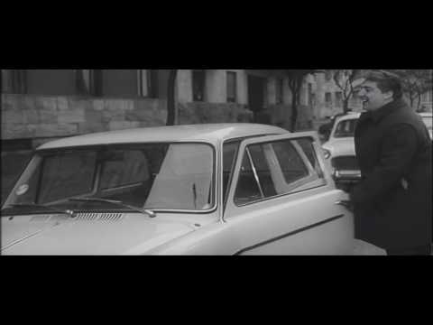 Gino Bramieri in L' assassino si chiama Pompeo