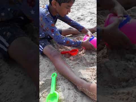 Harish  playing  in goa beach