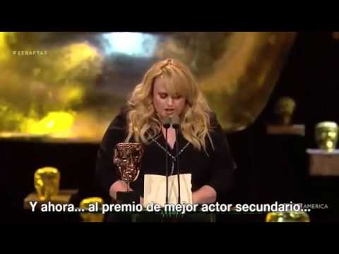 Rebel Wilson at the BAFTA 2016 (Subtitulado en Español)
