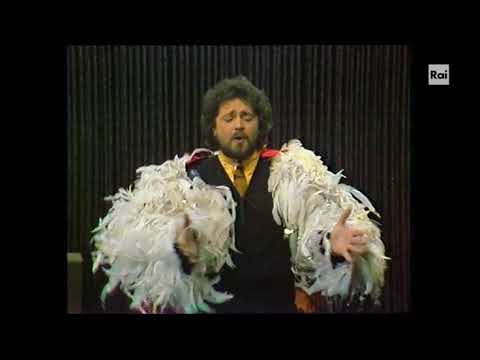 BEPPE GRILLO E LE INNOCENTI EVASIONI (FANTASTICO 1979)