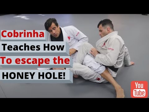 Cobrinha teaches how to escape the HONEY HOLE!! ( leg lock escapes! )