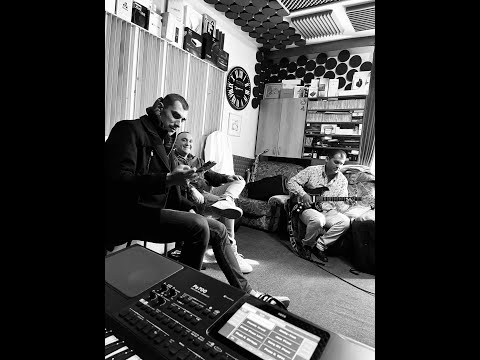 EXCLUSIVE BAND - Zaľubil sa chlapec /COVER/