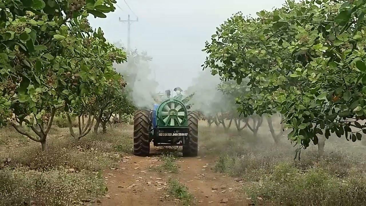 ចន្ទី បាញ់ថ្នាំ ដោយកង្ហារ និង ត្រាក់ទ័រ