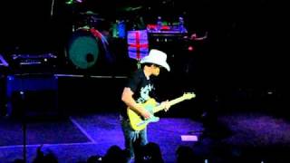 Best Guitar Solo Ever - Brad Paisley - She's Her Own Woman / London 2010