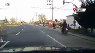 Direksiyon Başında Nöbet Geçiren Sürücü Kaza Yaptı