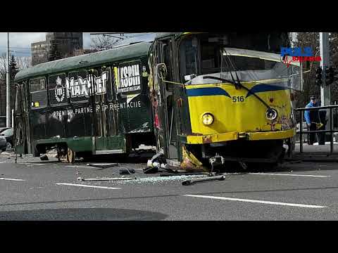 Uznemirujući snimak iz Sarajeva! Tramvaj iskočio iz šina i ubio mladića!