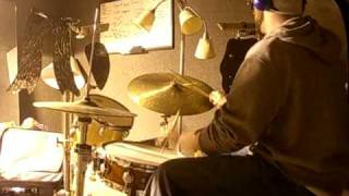 Andrew McAuley (KindBeats) - "latin shuffle" groove by Billy Martin