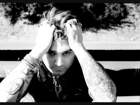 FamousFlight Ft. Tc SpitFire-Do What i Want