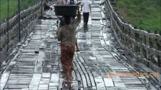 preview picture of video 'Wooden Mon Bridge. Thailand'