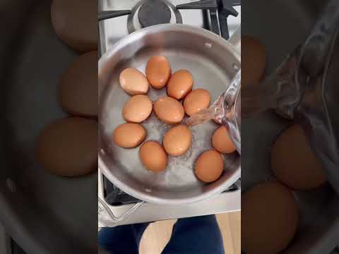 How to make PERFECT hard boiled eggs every single time 🥚