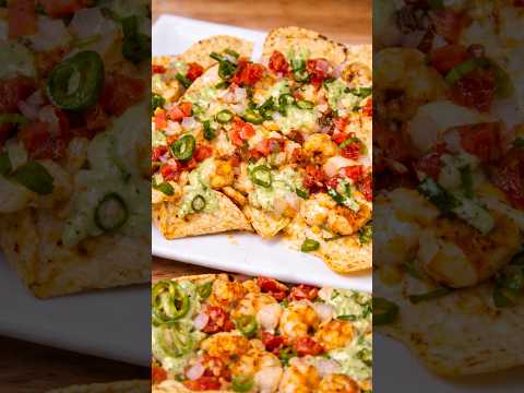 Alfredo-Queso Sauce Makes These Shrimp & Crab Nachos Surprisingly Addictive