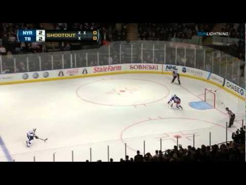 Artem Anisimov scores against Tampa Bay Lightning, takes gun stance