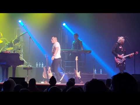 Marc Martel & UQC - Stone Cold Crazy + Don't Stop Me Now - Lynn, MA May 8, 2022