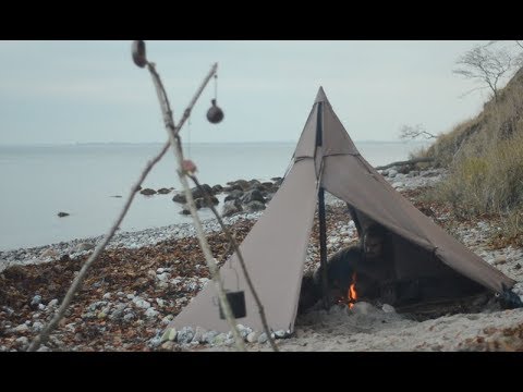 3 days solo bushcraft - canvas tent, cooking on hot stone, adjustable pot hanger