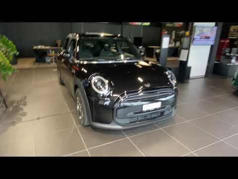 MINI Cooper 5-Door in Midnight Black Metallic