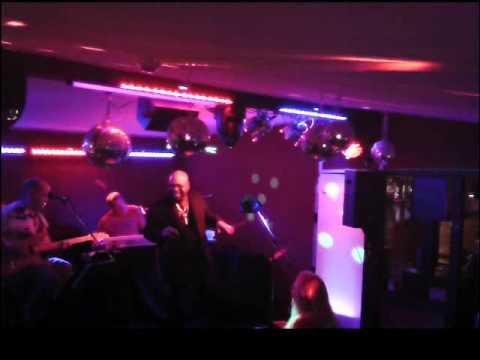 Partyband SHEEPWALK ft. BUTCH WILLIAMS live im Pfläumli