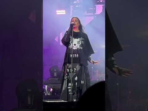 Lapsuus loppuu | PMMP | Koko show | Olympiastadion #pmmp #live #helsinki #iphone