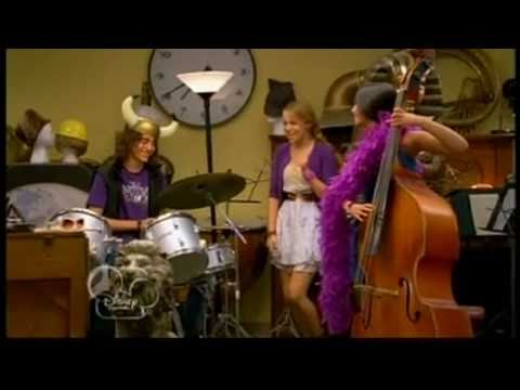 Lemonade Mouth - "Turn Up the Music"