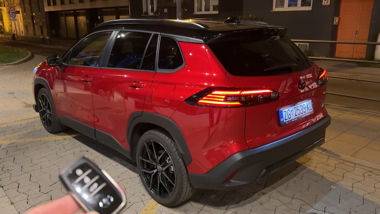 TOYOTA COROLLA CROSS 2026 FACELIFT at night - cool LED lights, INTERIOR lights & INDICATORS