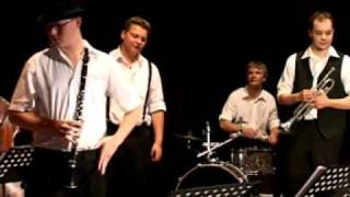 Video Black Melody Jazzband - When The Saints Go Marchin In