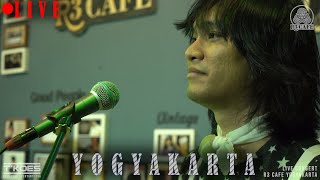 Download lagu T'KOES - PENYANYI TUA (ORIGINAL SONG BY KOES PLUS) Live @R3Cafe Yogyakarta mp3