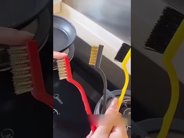 فرشاة تنظيف البوتاجاز بشعيرات معدنية خاصة لتنظيف الترسبات الناتجة عن الزيوت وبقايا الطعام على حواف الموقد أو الأفران