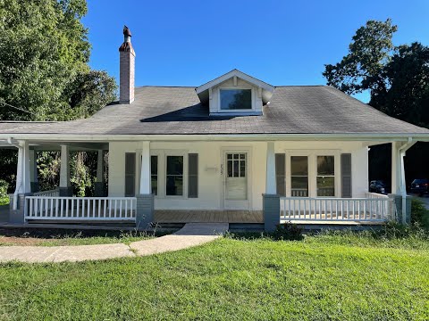 2-3 BED, 1 BATH HOME WITH WRAP AROUND PORCH! property video