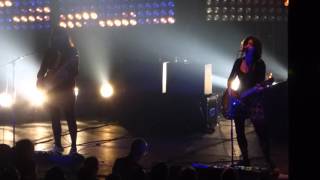 Lush - Kiss Chase (live at the Roundhouse)