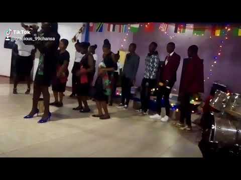 what a wonderful song done by Tholiwe ft Reuben 👌