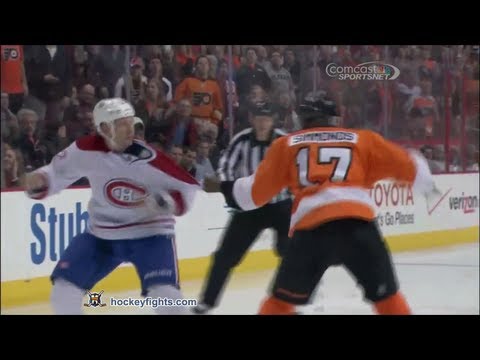Travis Moen vs Wayne Simmonds