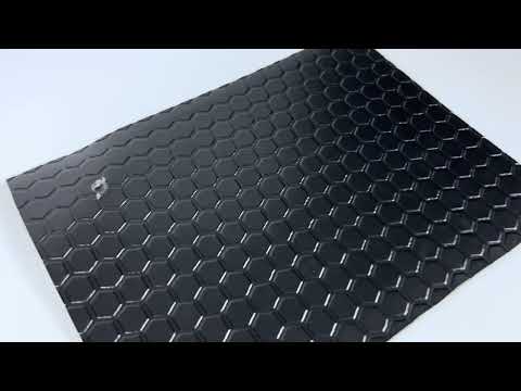 Покрытие линолеум для авто Соты L102 1,6 мм ширина 1,8 м Черный (пог.метр) - фото 1 - id-p106779110