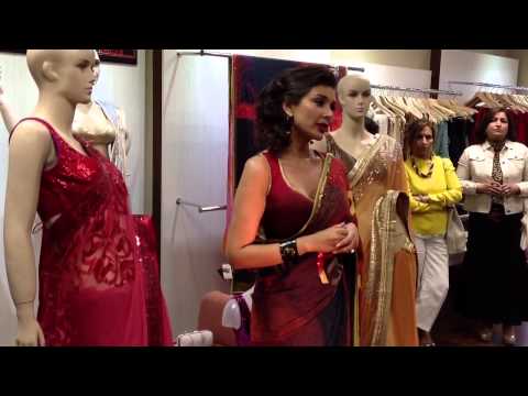 download lagu mp3 mp4 Lisa Ray In Saree, download lagu Lisa Ray In Saree gratis, unduh video klip Lisa Ray In Saree