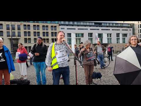 Free Assange Lasst ihn Frei