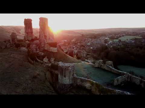 Sunrise at Corfe Castle