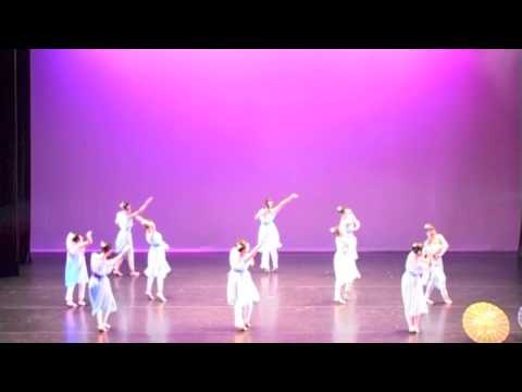 NUS Chinese Dance EMCC 2010 - 03 In Bloom