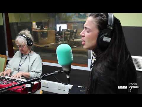 Môr o Gariad - Bethzienna Williams a Caryl Parry Jones