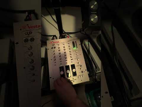 Vestax PMC-27 MKII DJミキサー Vestax PMC-27 MK2 Rotary DJ Mixer | Reverb