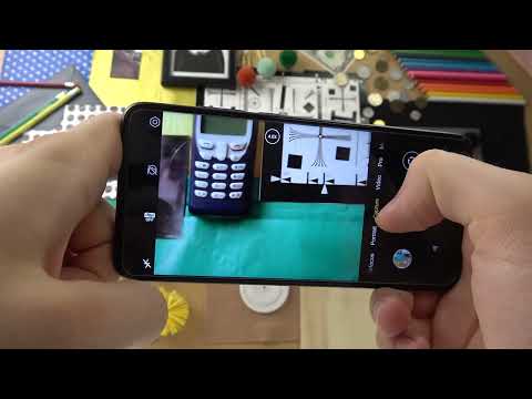 What is the Maximum Camera Zoom on TCL 205