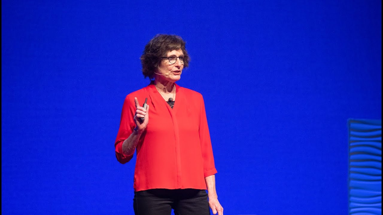 Sydney Scherr on stage