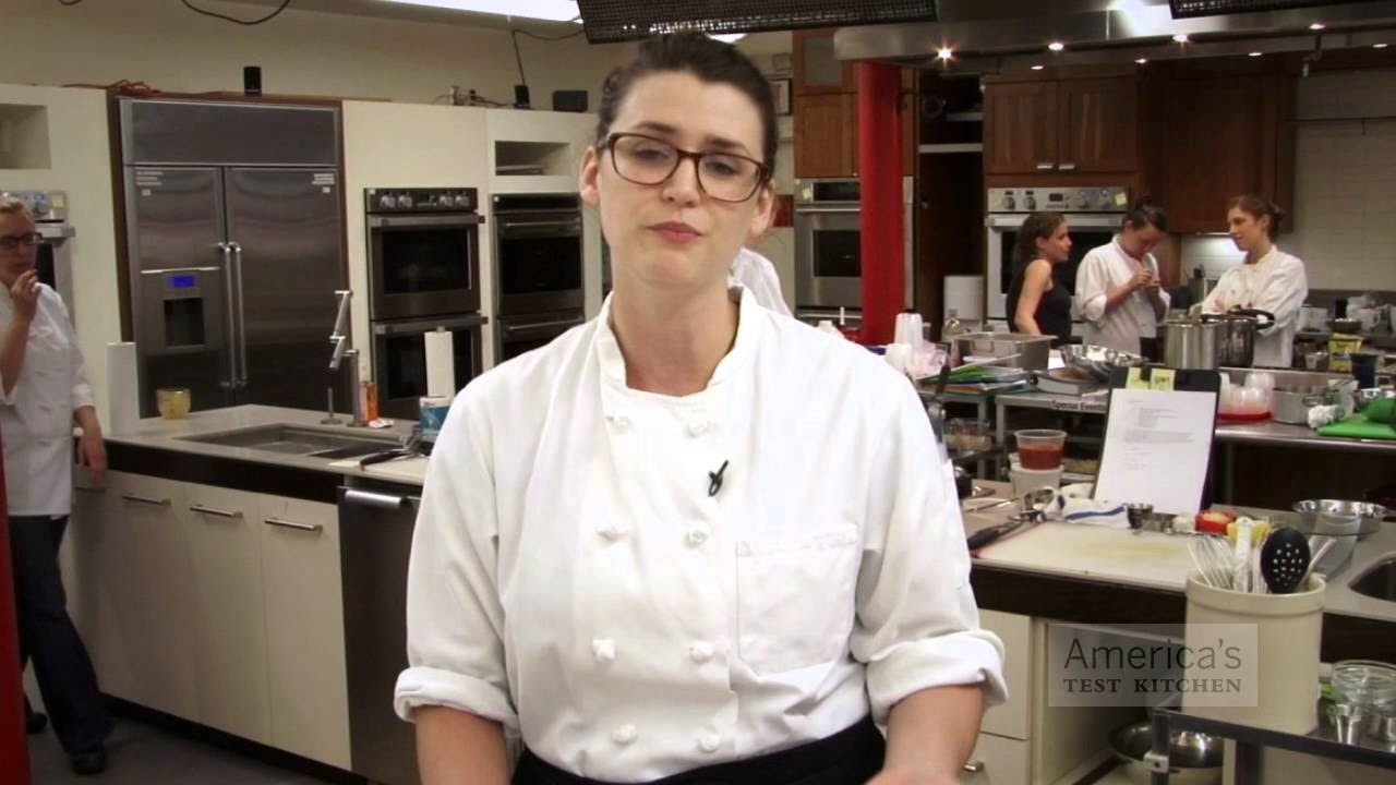 The Difference Between Wax Paper and Parchment Paper Explained [2024]