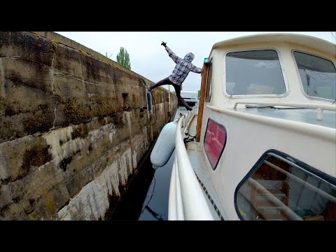 First Solo Adventure With MY FIRST BOAT - Week 32 - Part I - Vintage Yacht Restoration Vlog