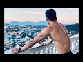 Ngoài lề: Xát muối...