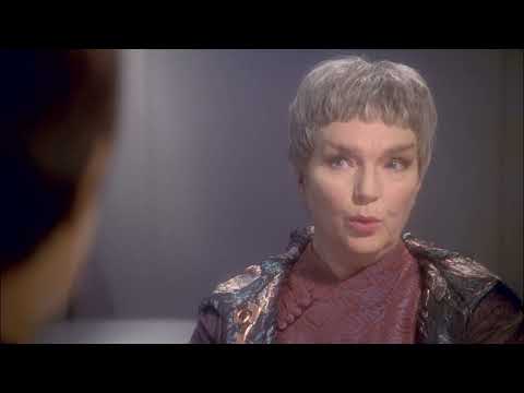 T'pol and Ambassador V'Lar have a chat