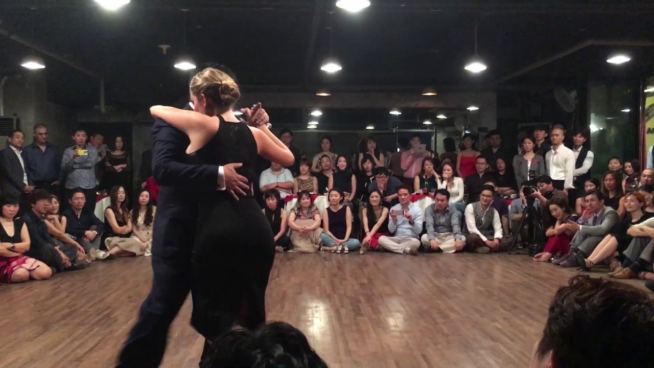 Noelia Hurtado  y Carlitos Espinoza en Seoul 2017 -4/4